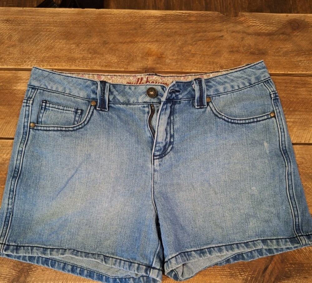 Women's Size 10 Ruff Hewn Denim Jean Shorts Light Wash